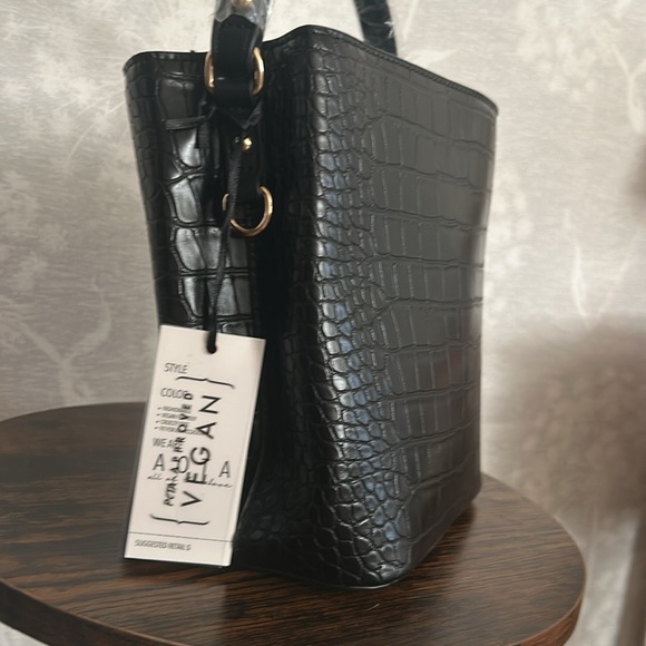 NWT AOTA Black Vegan Leather Purse - Picture 2 of 3